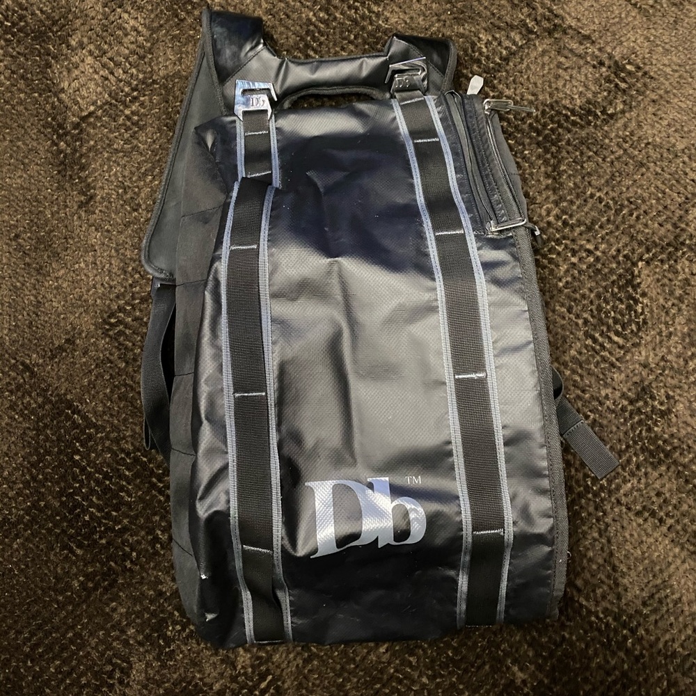 The base 15L douchbag